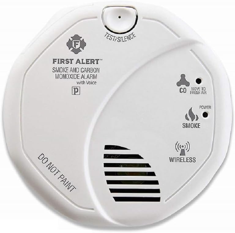 First Alert Powered Alarm SCO5CN Combination Smoke and Carbon Monoxide Detector, Battery Operated, 1 Pack, White